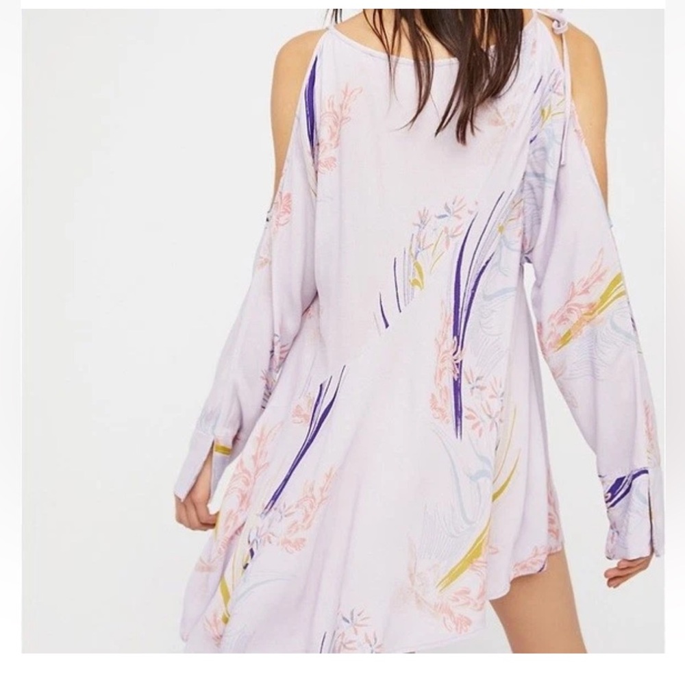 FREE PEOPLE Clear Skies Cold Shoulder Tunic in Lilac - Picture 3 of 9